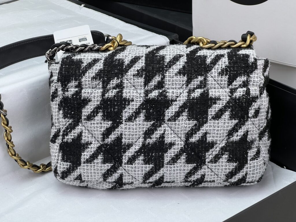 CHANEL 19 HANDBAG AS1161 - 画像 (7)