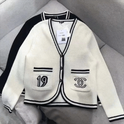CHANEL秋冬の新作Vネックカーディガン01 SS95655