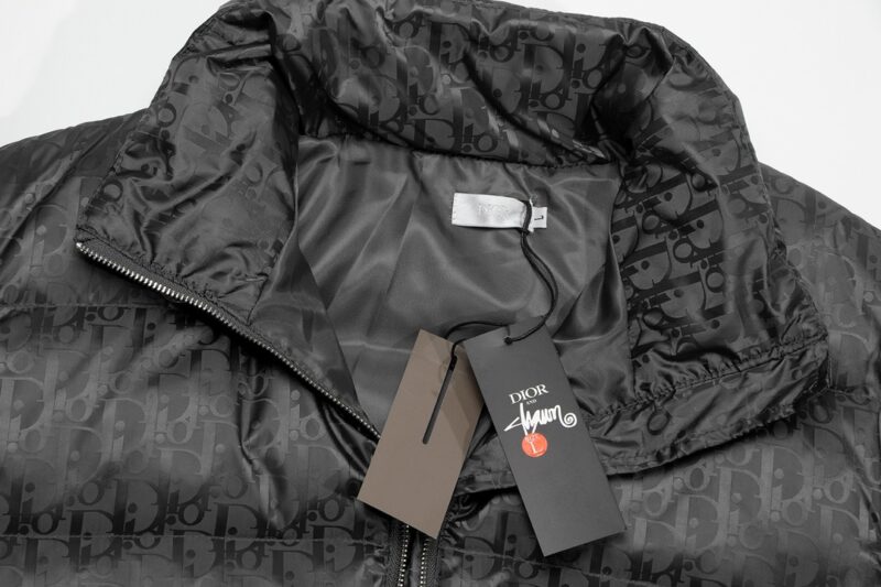 【DIOR】超人気 ダウンジャケット【全国送料無料】【即日出荷】 - 画像 (3)