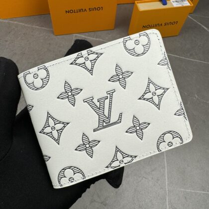 LV Louis Vuitton 新作財布です 25 zm 95521