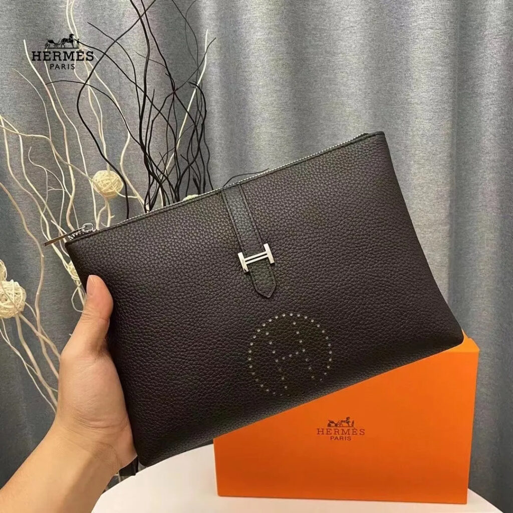 【HERMES 公式旗艦店】エルメス クラッチバッグ 当日出荷 好評に付き再入荷！28*18*3CM - 画像 (10)