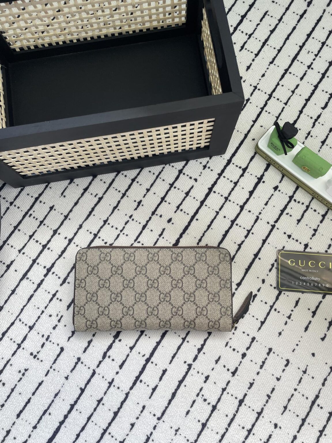 GUCCI 新作財布です 17 zm 95519 - 画像 (4)