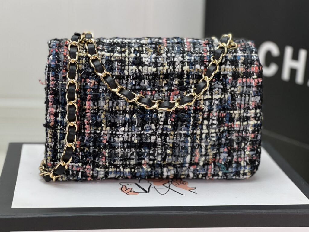 Chanel MINI CLASSIC FLAP BAG 1116 - 画像 (9)