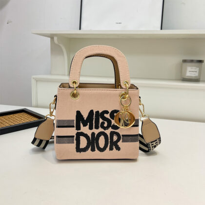 DIORおしゃれバッグ02 SS101021