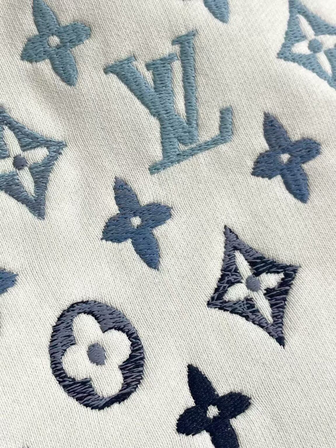 Louis Vuitton 人気トレーナー　刺繍 - 画像 (7)