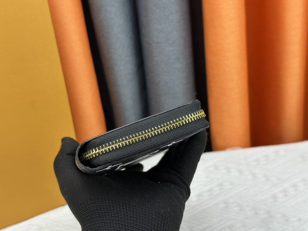 LV Louis Vuitton 新作財布です 21 zm 95521 - 画像 (4)