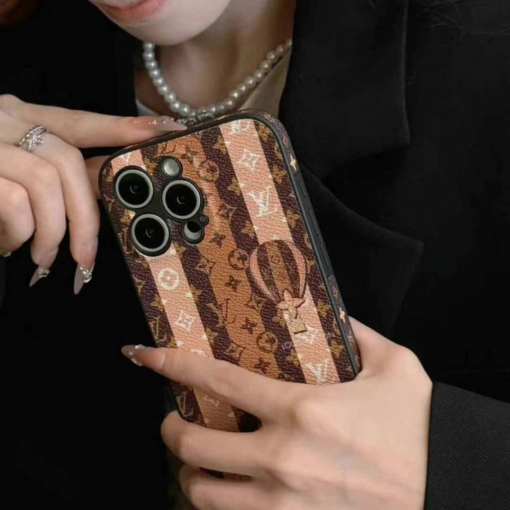 LV LOUIS VUITTON携帯電話ケース35 SS104141 - 画像 (3)