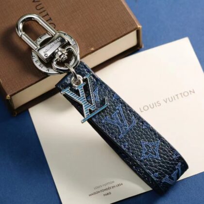LV Louis Vuitton バッグペンダント キーホルダー 53 zm
