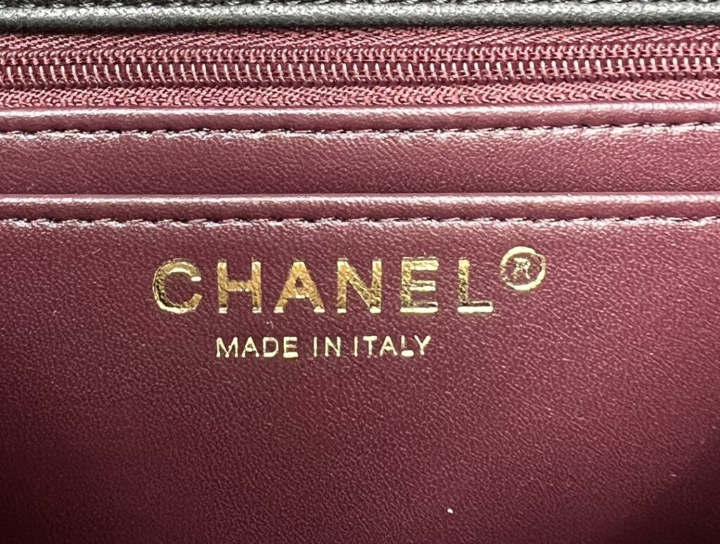 Chanel MINI CLASSIC FLAP BAG 1116 - 画像 (4)
