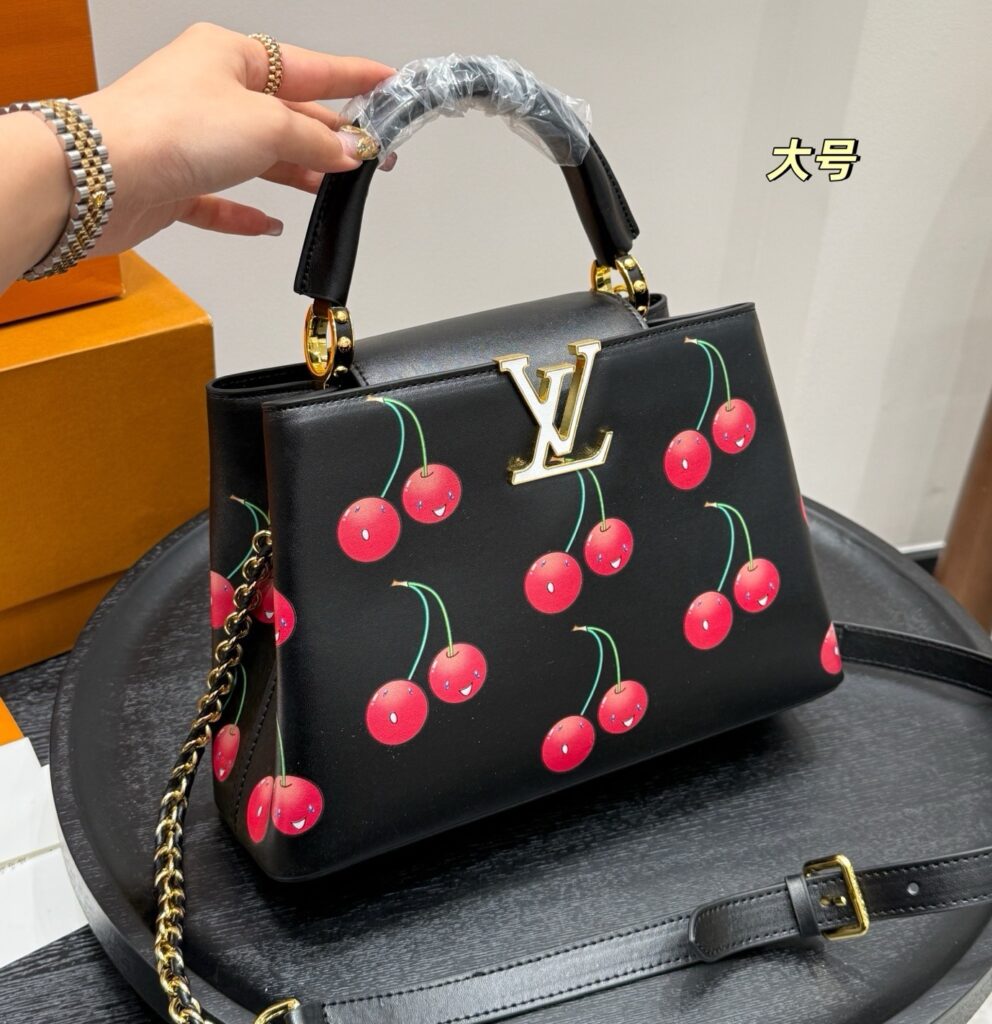 【村上隆コラボ★チェリー】Louis Vuittonショルダーバッグ 27*19cm