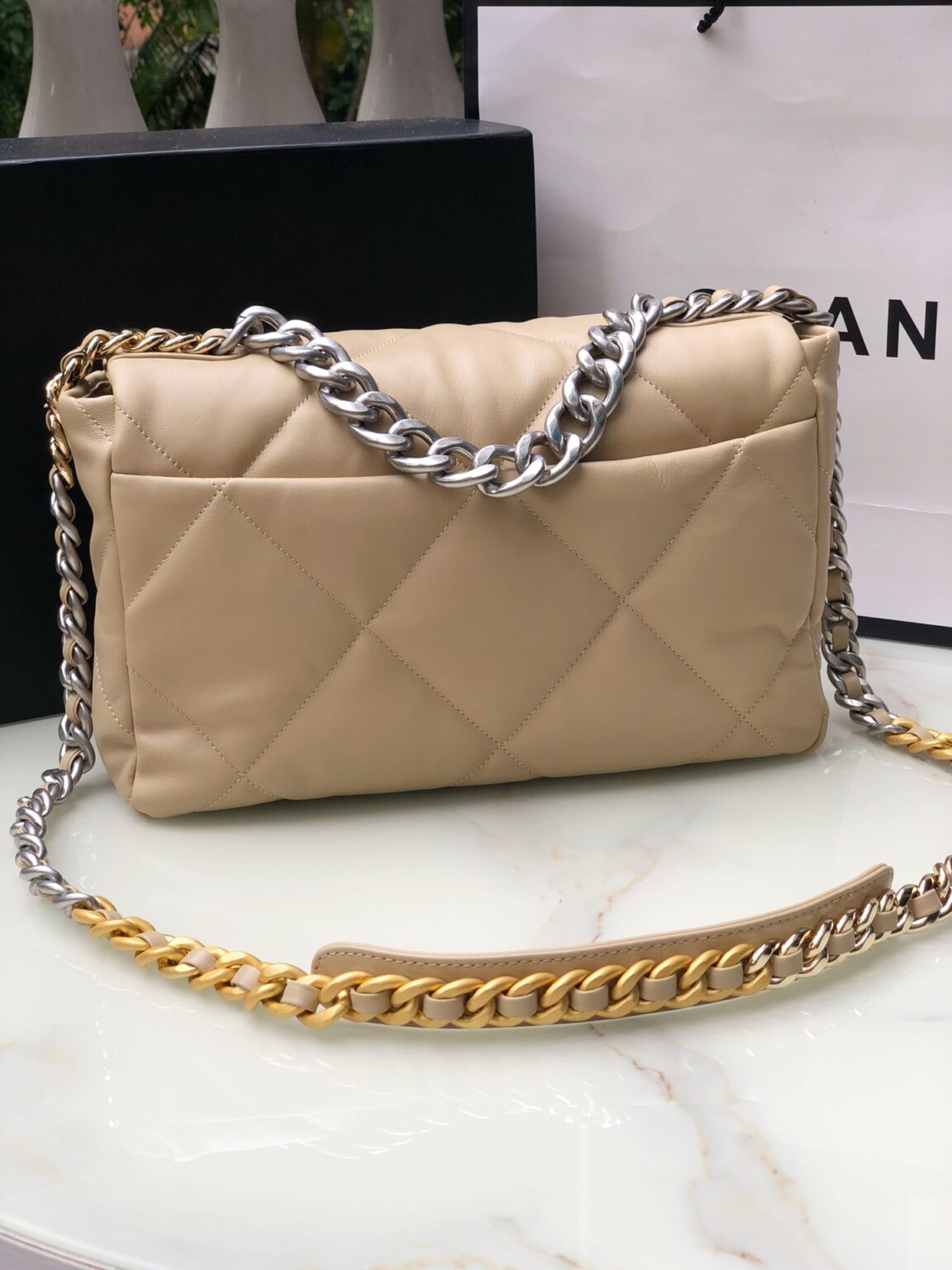 Chanel 19 medium 1161 - 画像 (3)