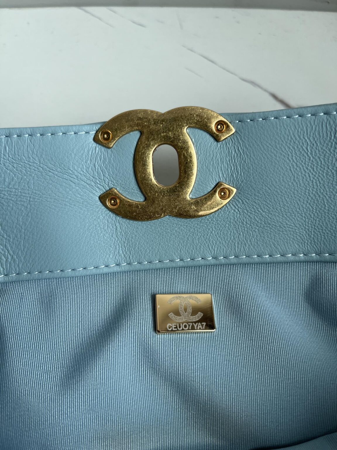 CHANEL 19 SHOPPING BAG 3519 - 画像 (23)