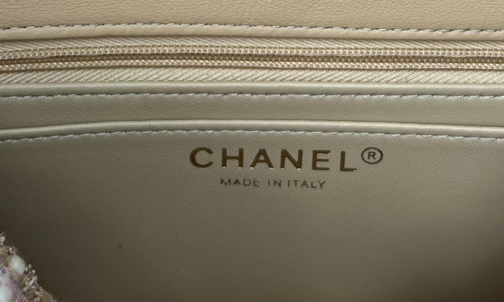 Chanel MINI CLASSIC FLAP BAG 1116 - 画像 (13)