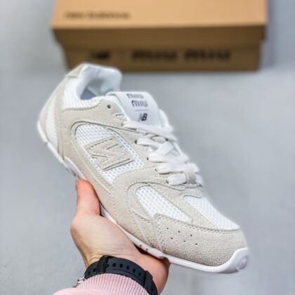 MiuMiu ミュウミュウx NewBalance スニーカー　コラボ