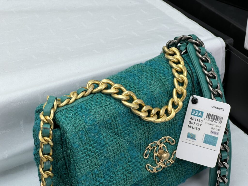 CHANEL 19 HANDBAG AS1161 - 画像 (16)