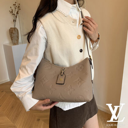 LV Louis Vuittonョルダーバッグ SS95716