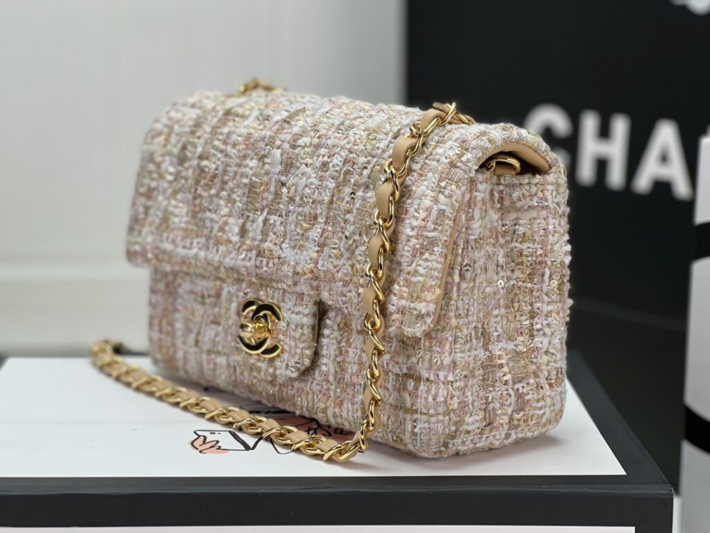 Chanel MINI CLASSIC FLAP BAG 1116 - 画像 (11)