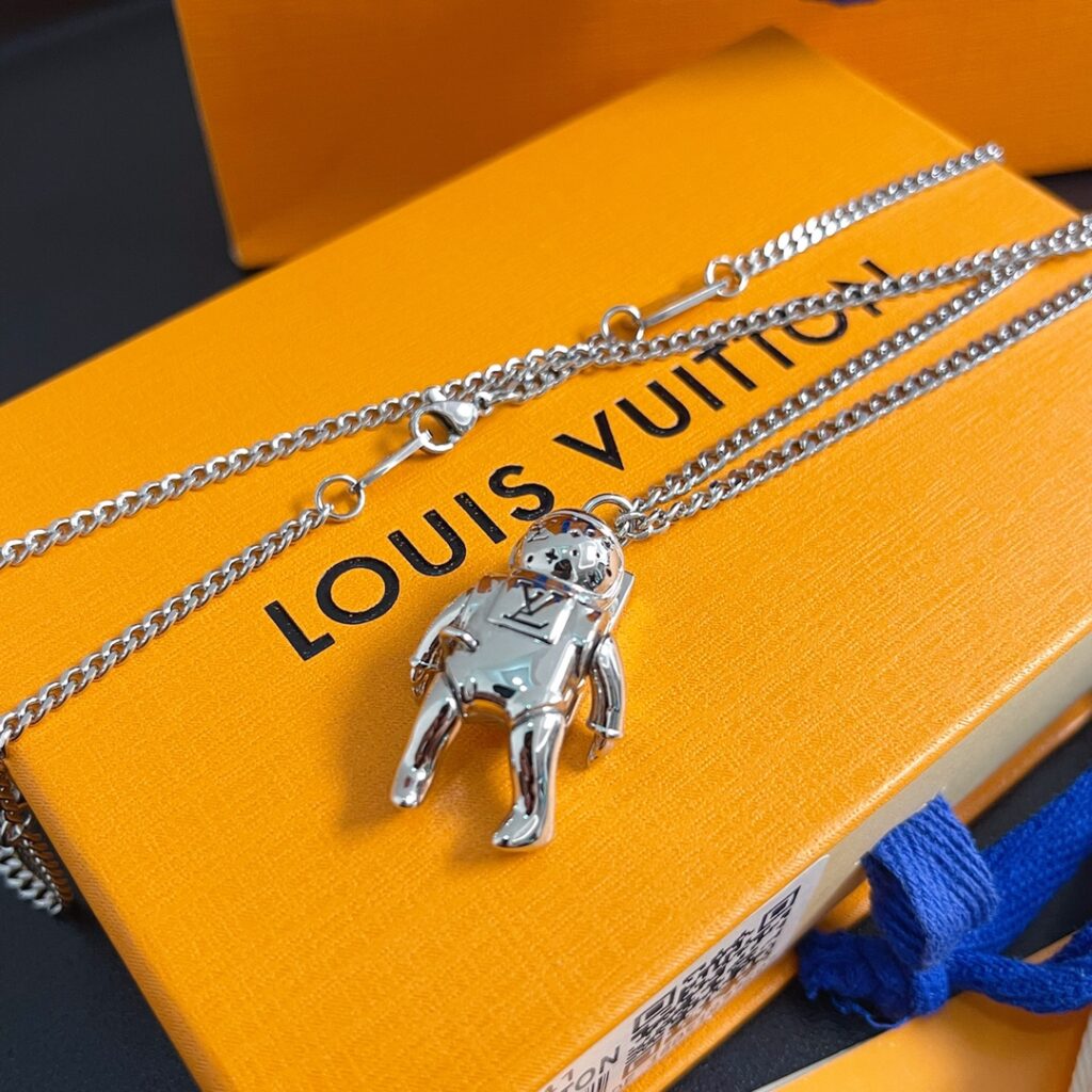 LOUIS VUITTON（ルイヴィトン）宇宙飛行士 ネックレス - 画像 (5)
