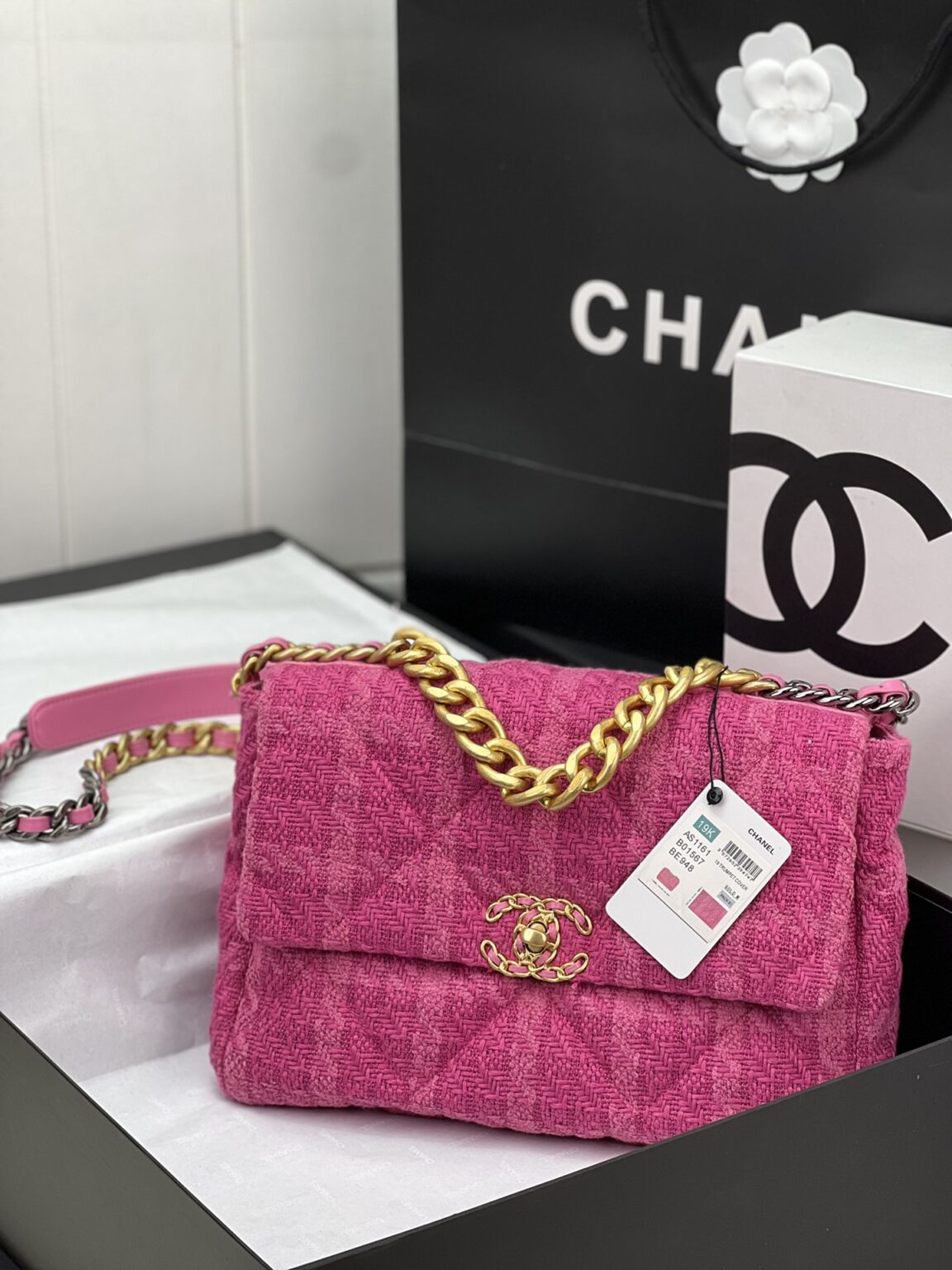 CHANEL 19 LARGE HANDBAG AS1161 - 画像 (10)