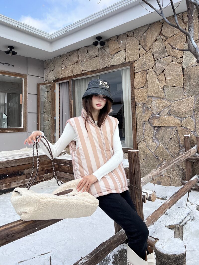 FENDI ダウンベスト SS96781 - 画像 (12)