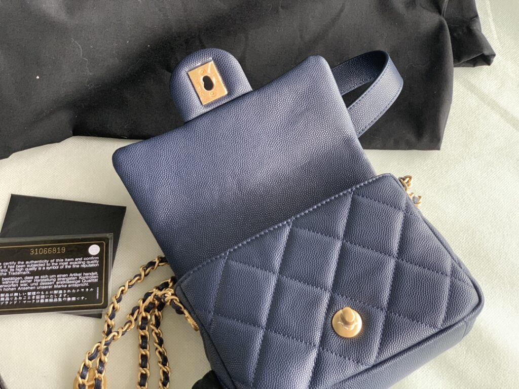 Chanel MINI CLASSIC FLAP BAG 3368 - 画像 (5)