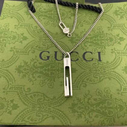 GUCCI ペンダントネックレス