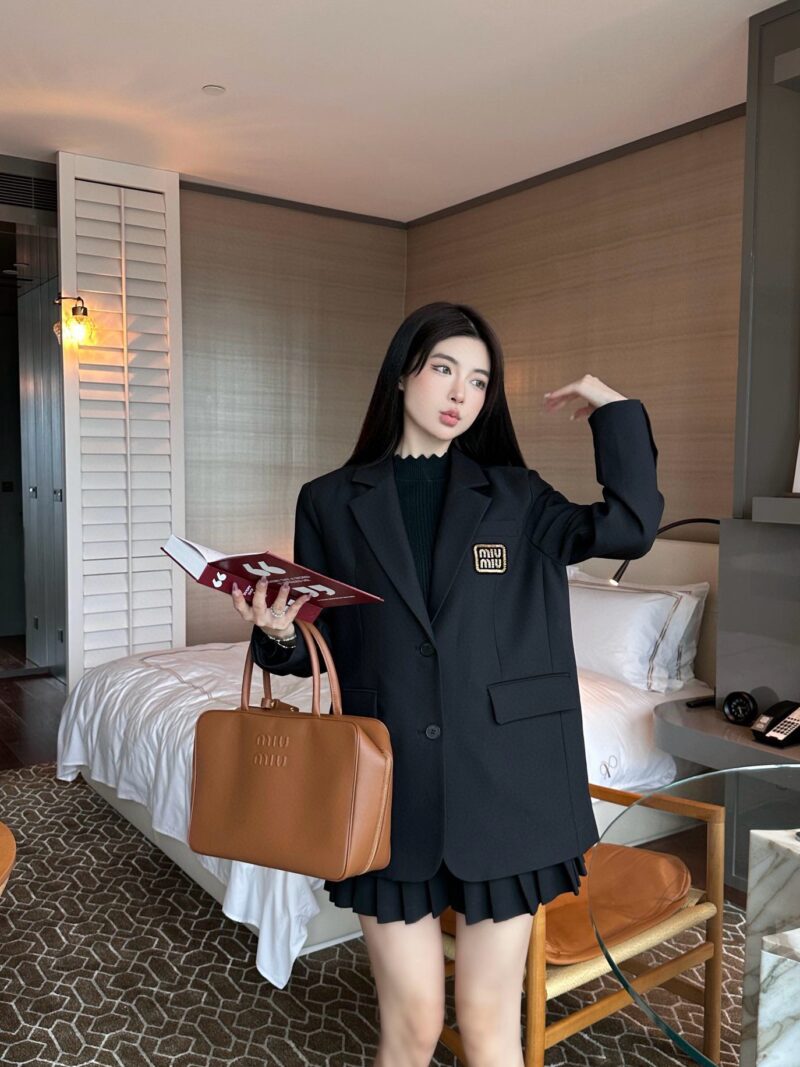 MIUMIU背広のコート SS96786 - 画像 (5)