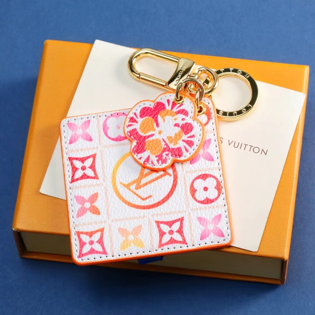 LV Louis Vuitton バッグペンダント キーホルダー 80 zm