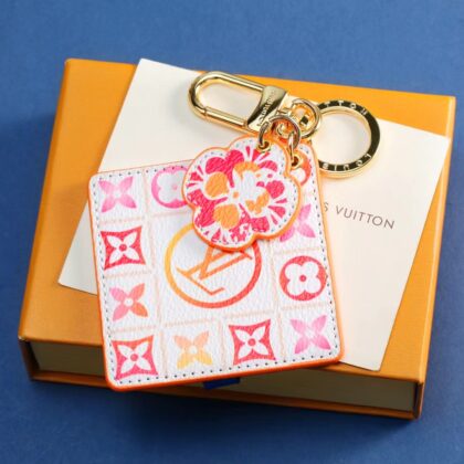 LV Louis Vuitton バッグペンダント キーホルダー 80 zm