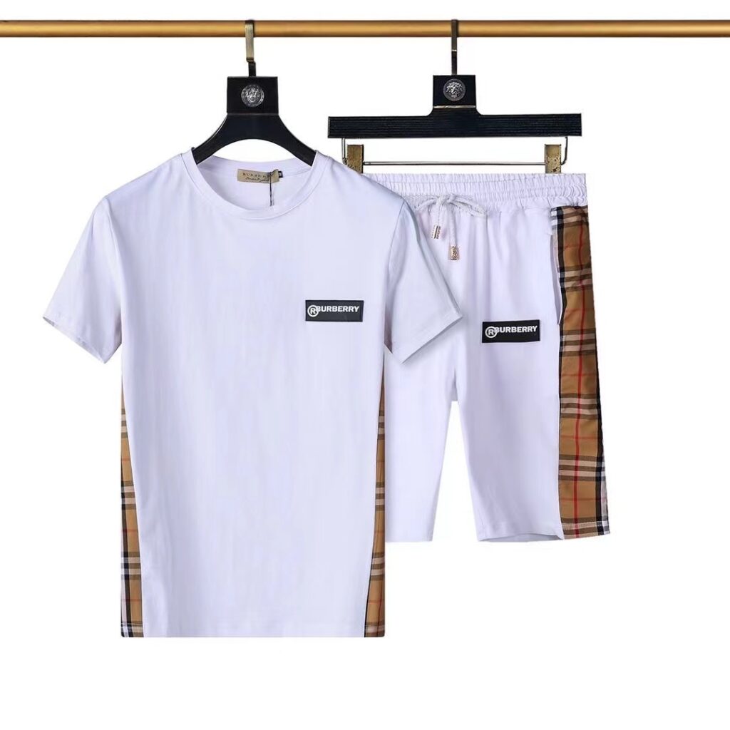 Burberry 人気セットアップ
