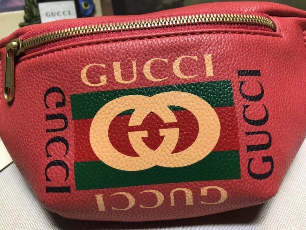 GUCCI(グッチ) GUCCI プリント スモール ベルトバッグ 3カラー - 画像 (15)