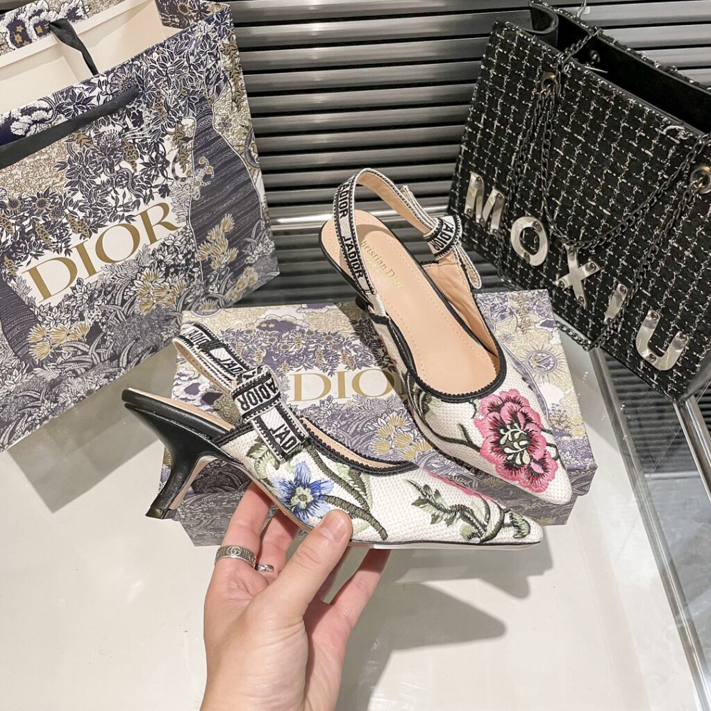 DIOR 新作刺繍ハイヒール 07zm 95759 - 画像 (3)