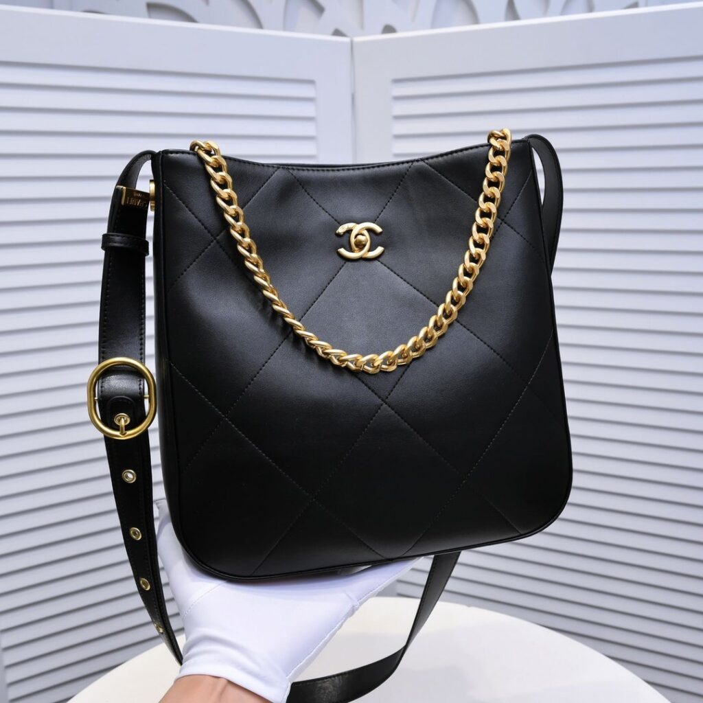 【Chanel 】【シャネル】ショルダーバッグ & クロスボディバッグ 28x29x7 cm - 画像 (5)