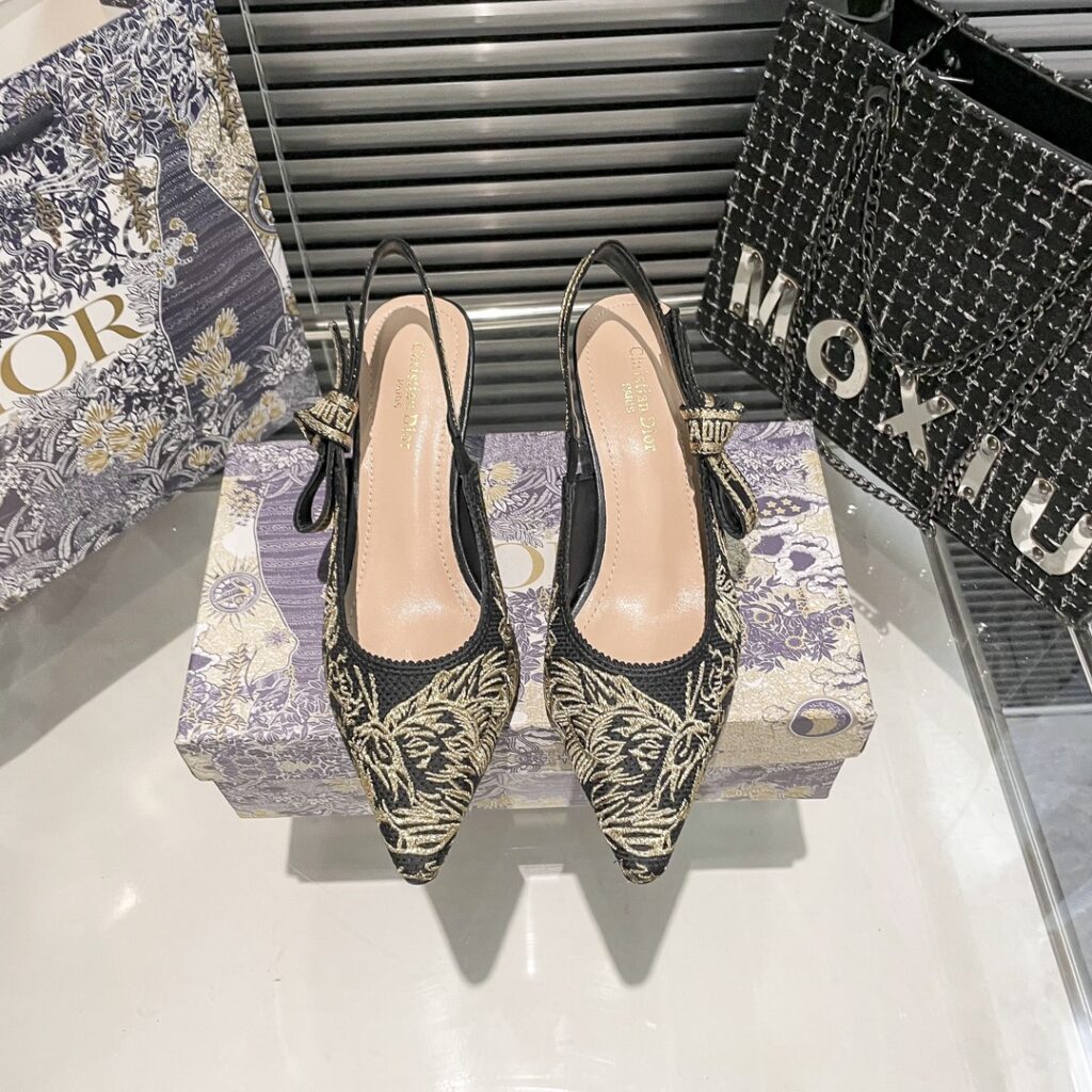DIOR 新作刺繍ハイヒール 04zm 95759 - 画像 (2)