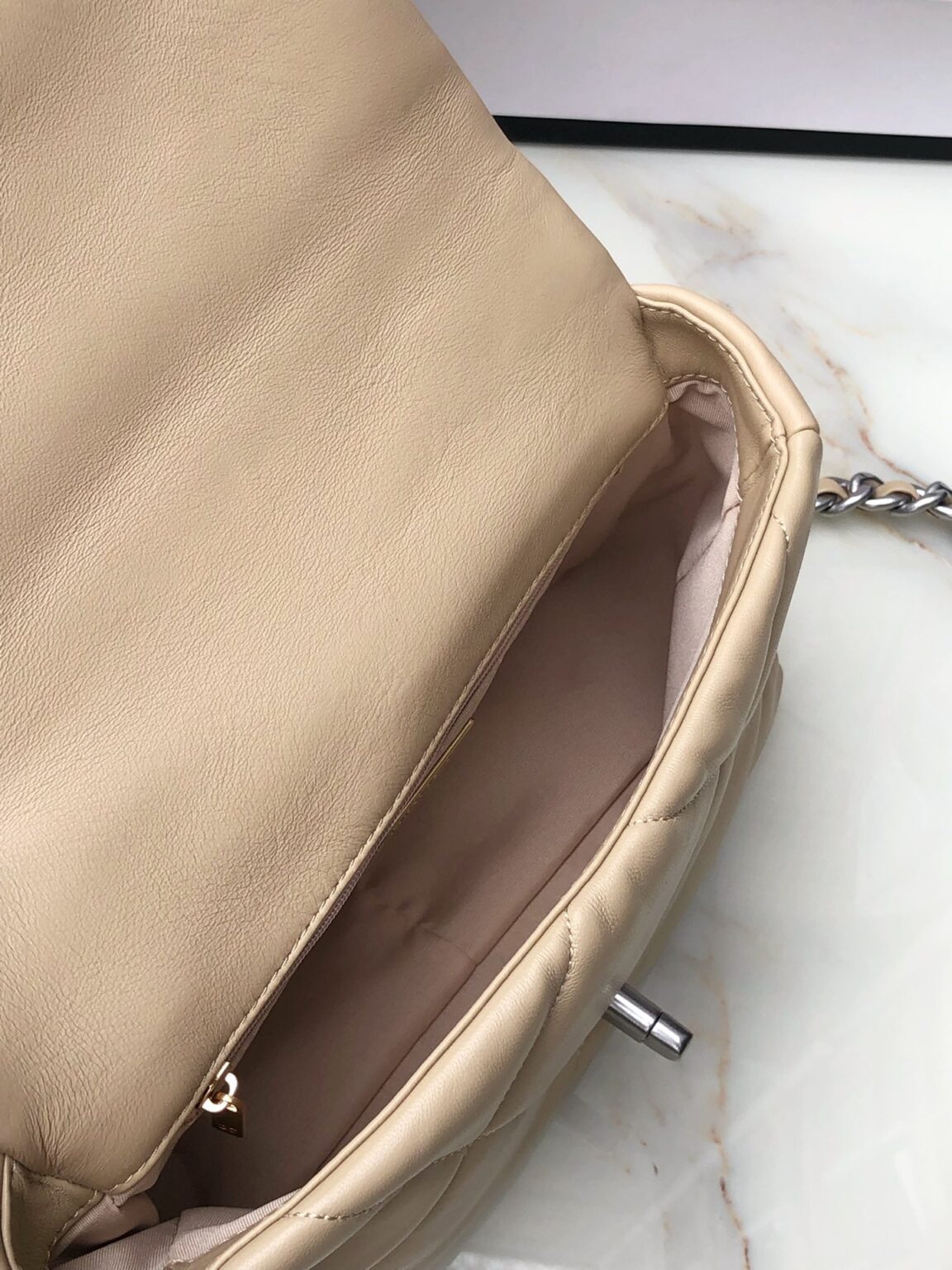 Chanel 19 small 1160 - 画像 (8)