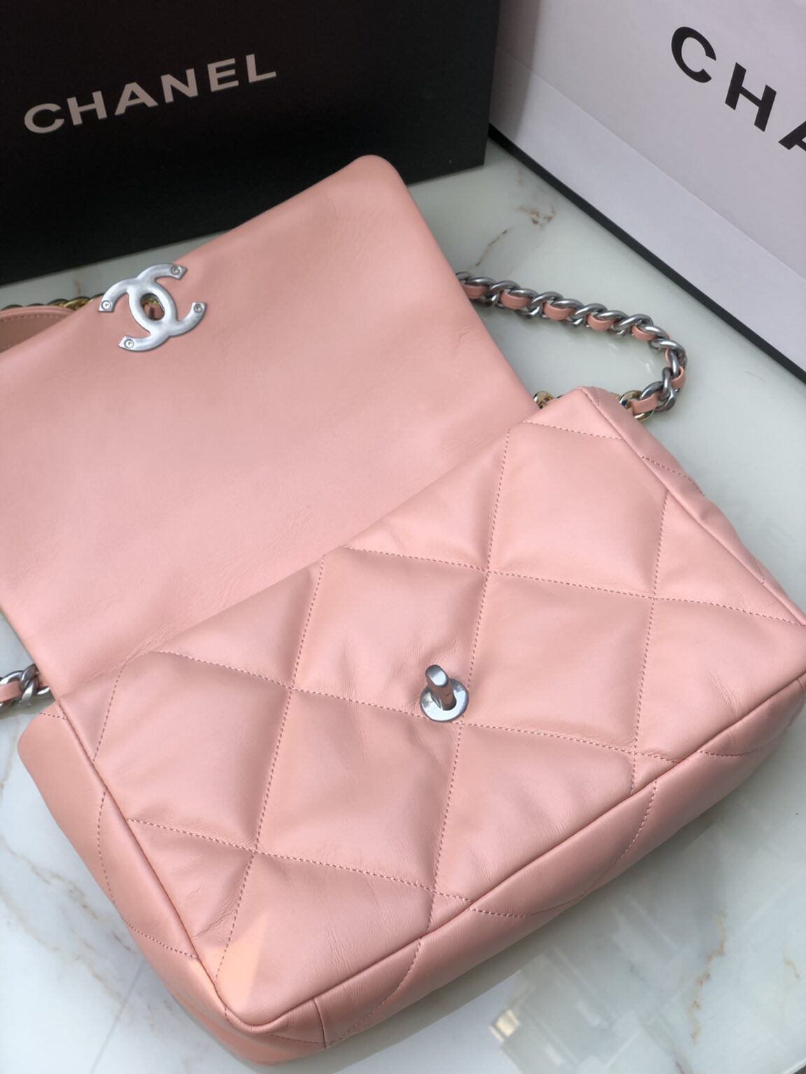 Chanel 19 medium 1161 - 画像 (7)