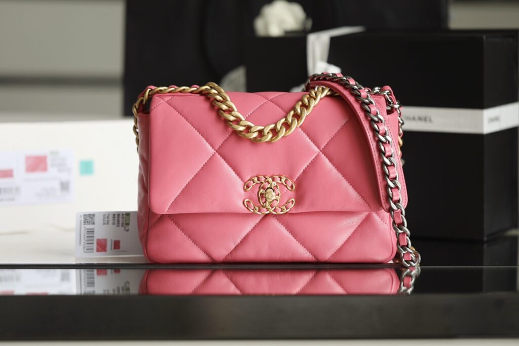 Chanel 19 AS1160 - 画像 (10)