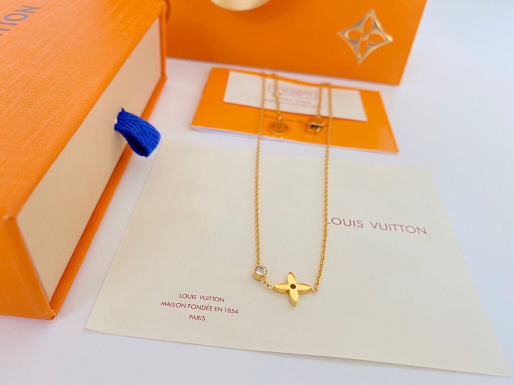 LOUIS VUITTON（ルイヴィトン） 四つ葉のクローバーネックレス - 画像 (5)