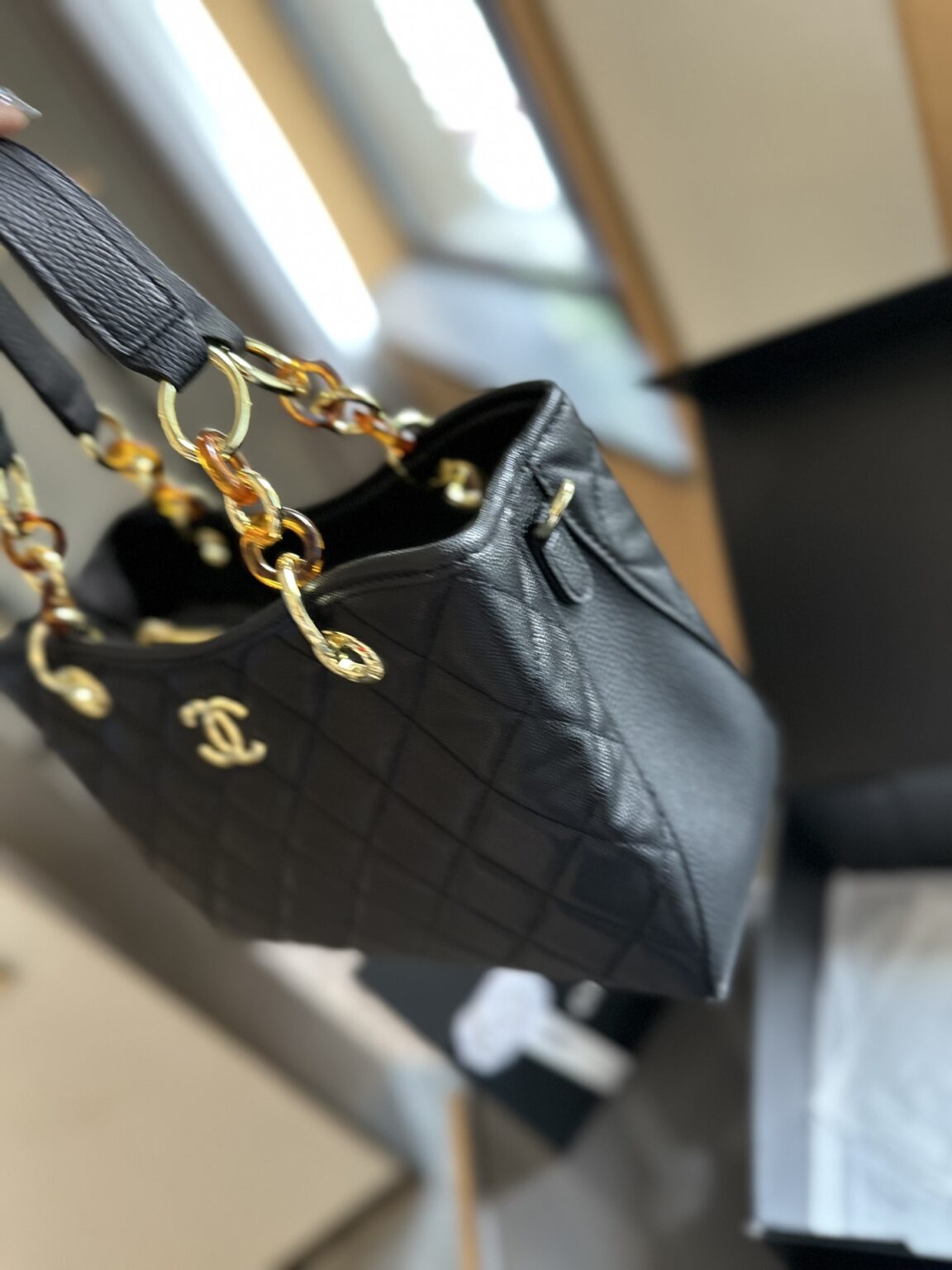 CHANEL 中世のダイヤモンド トートバッグ - 画像 (4)