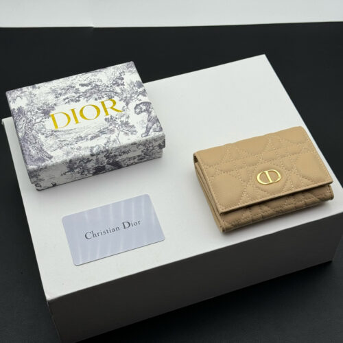 Dior 羊の皮の財布 4 zm 94920