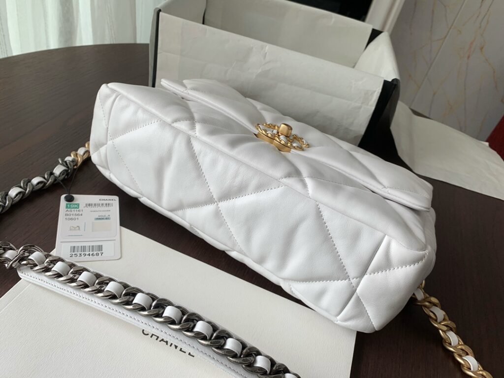 Chanel 19 medium 1161 - 画像 (14)