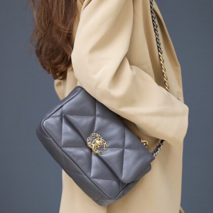 Chanel 19 26CM
