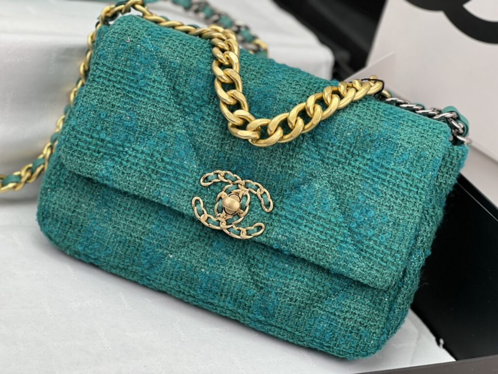 CHANEL 19 HANDBAG AS1161 - 画像 (11)