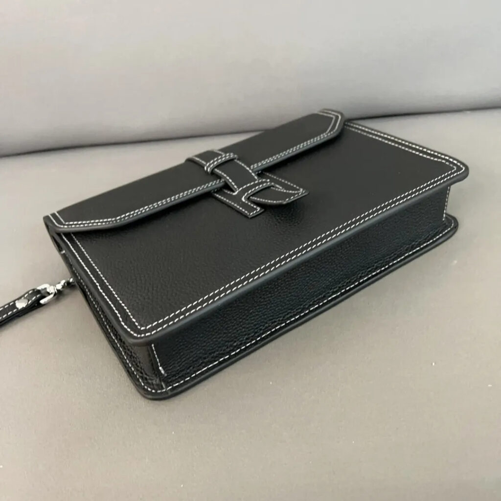 【HERMES 公式旗艦店】エルメス クラッチバッグ 当日出荷 好評に付き再入荷！26*17CM - 画像 (5)