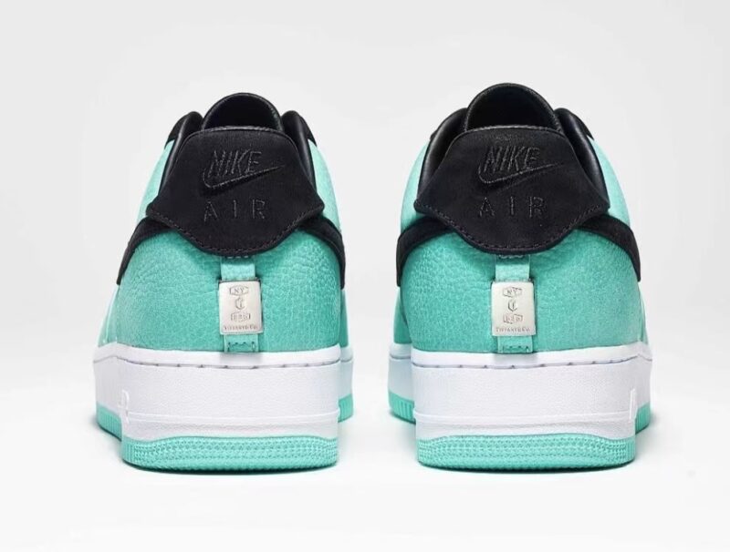 ★NIKE x TIFFANY★送料無料★世界中でセンセーションを巻き起こした話題のコラボ★ティファニー x ナイキ エア フォース 1 フレンズ アンド ファミリー エディション - 画像 (4)