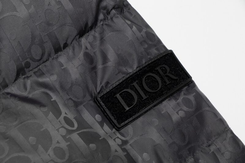 【DIOR】超人気 ダウンジャケット【全国送料無料】【即日出荷】 - 画像 (8)