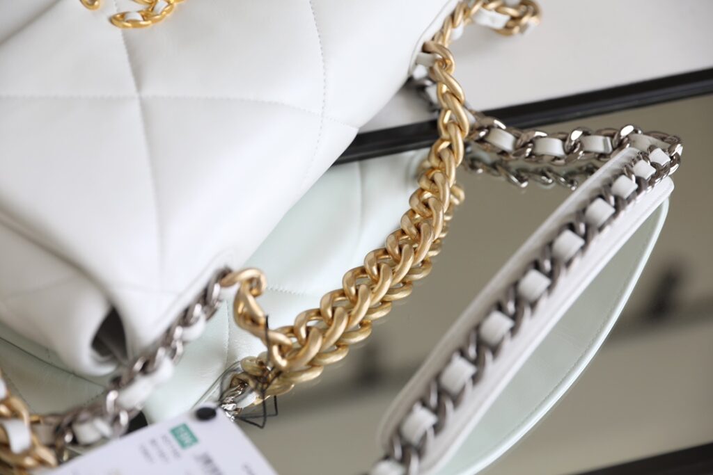 Chanel 19 AS1160 - 画像 (7)