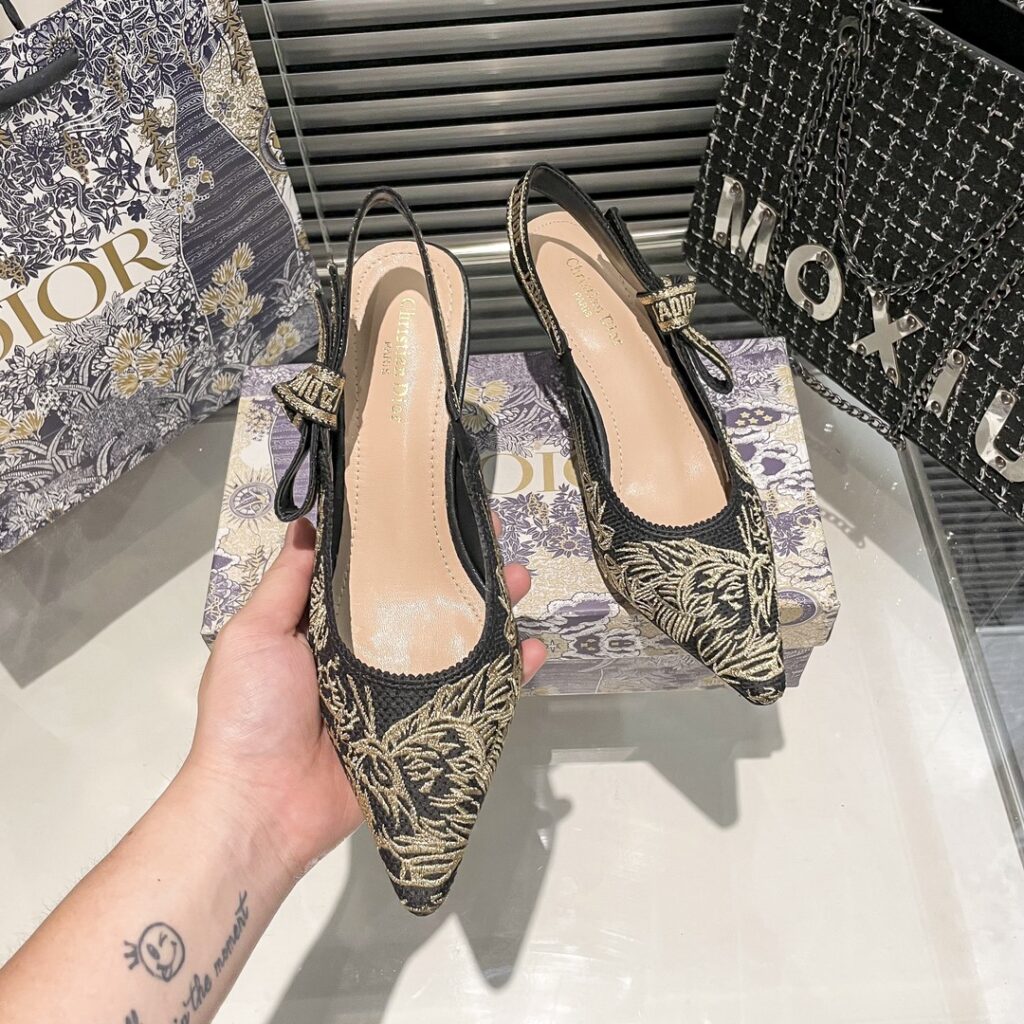 DIOR 新作刺繍ハイヒール 04zm 95759 - 画像 (4)