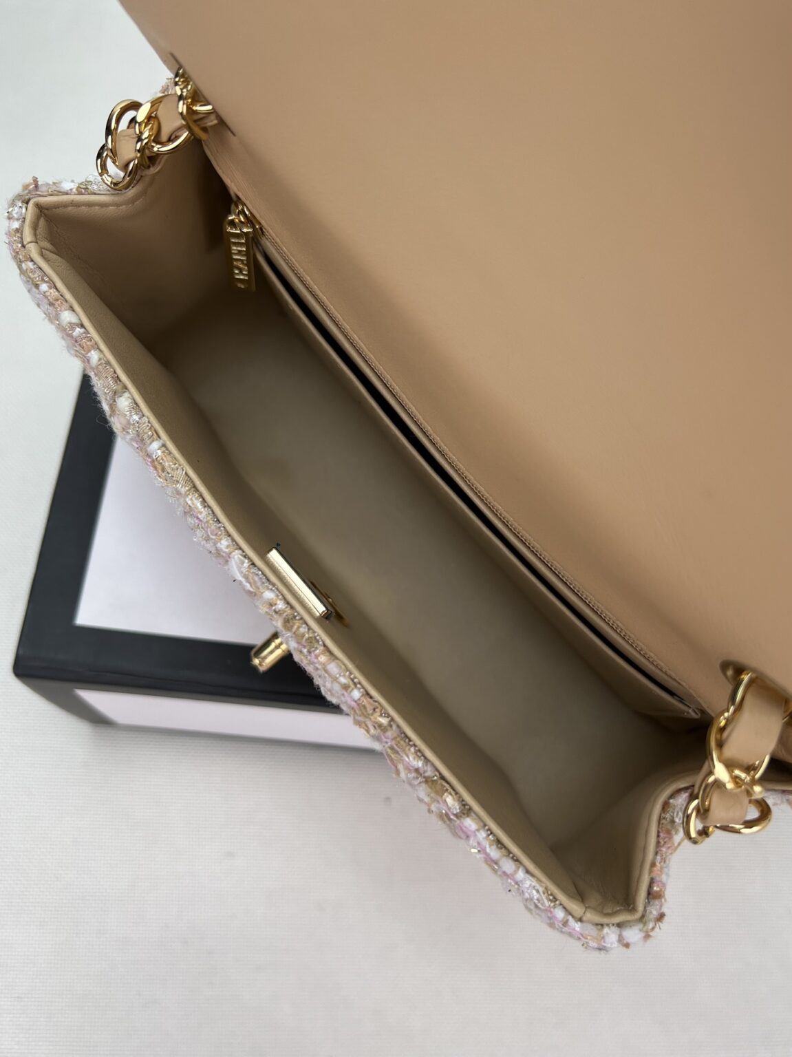 Chanel MINI CLASSIC FLAP BAG 1116 - 画像 (14)