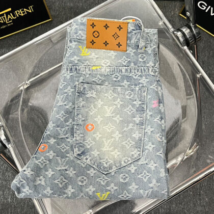 LV Louis Vuitton刺繡入りのトレンディジーンズ 10 SS102438